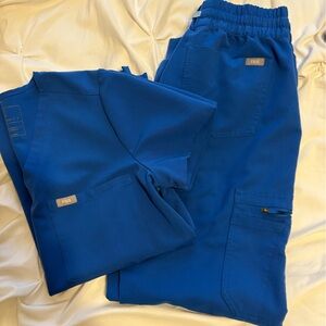 Women’s Royal Blue FIGS Scrub Set Size Small